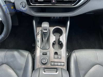 2022 Toyota Highlander Platinum