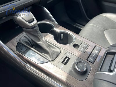 2022 Toyota Highlander Platinum