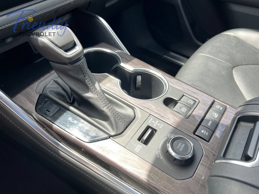 2022 Toyota Highlander Platinum