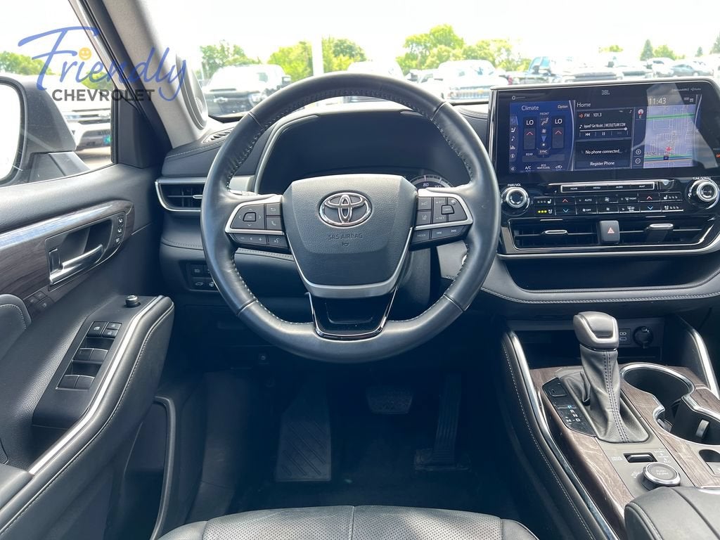 2022 Toyota Highlander Platinum