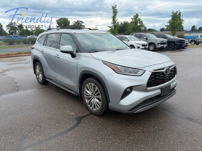 2022 Toyota Highlander Platinum