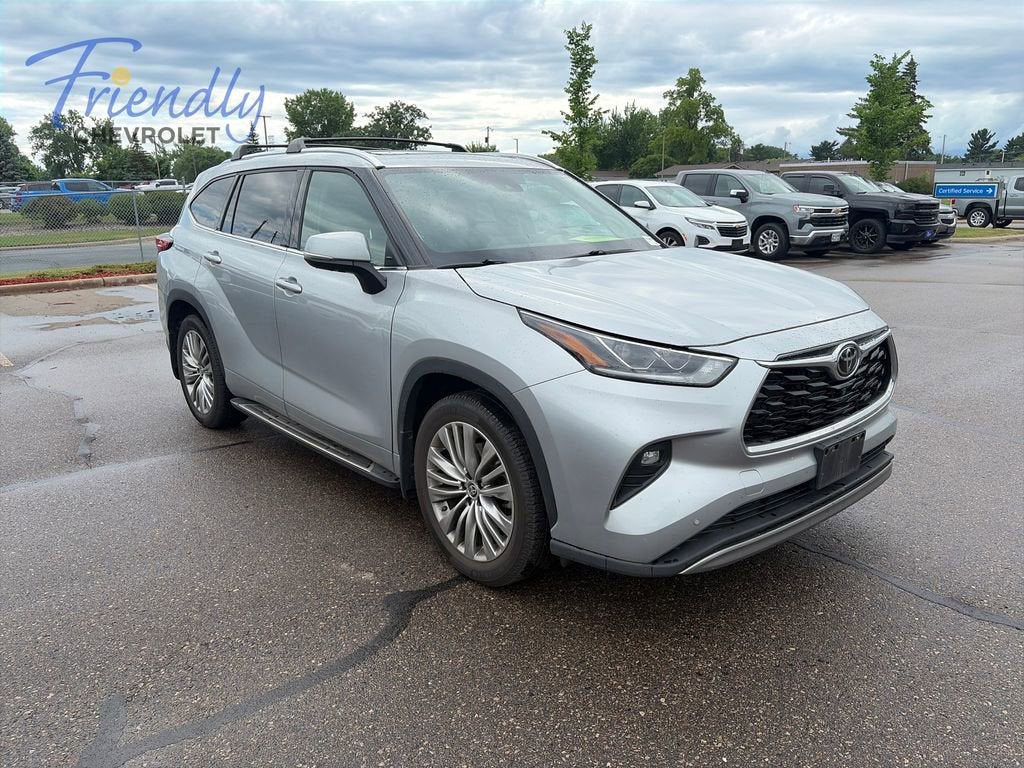2022 Toyota Highlander Platinum