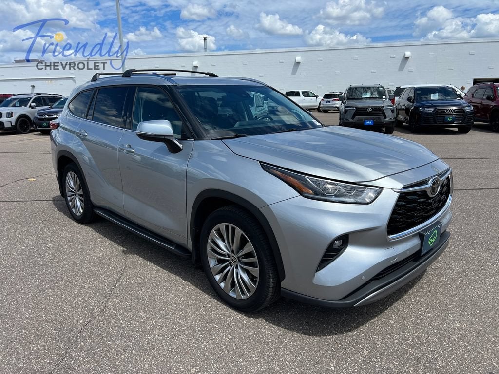 2022 Toyota Highlander Platinum