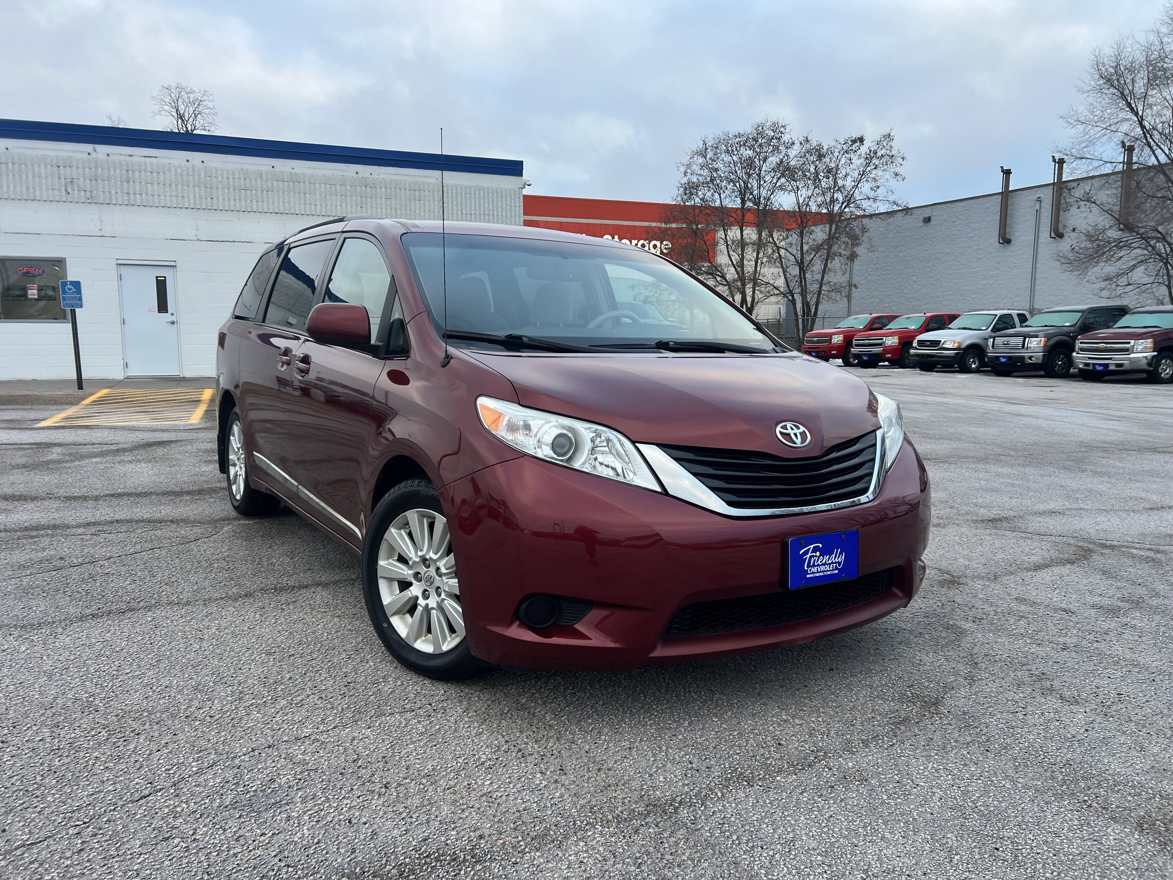 Used 2014 Toyota Sienna LE with VIN 5TDJK3DC4ES092559 for sale in Fridley, Minnesota