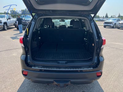 2017 Toyota Highlander SE