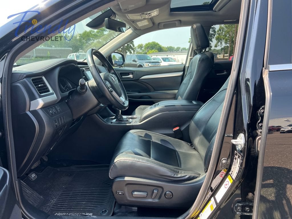 2017 Toyota Highlander SE