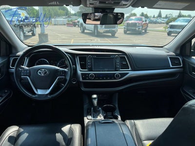 2017 Toyota Highlander SE