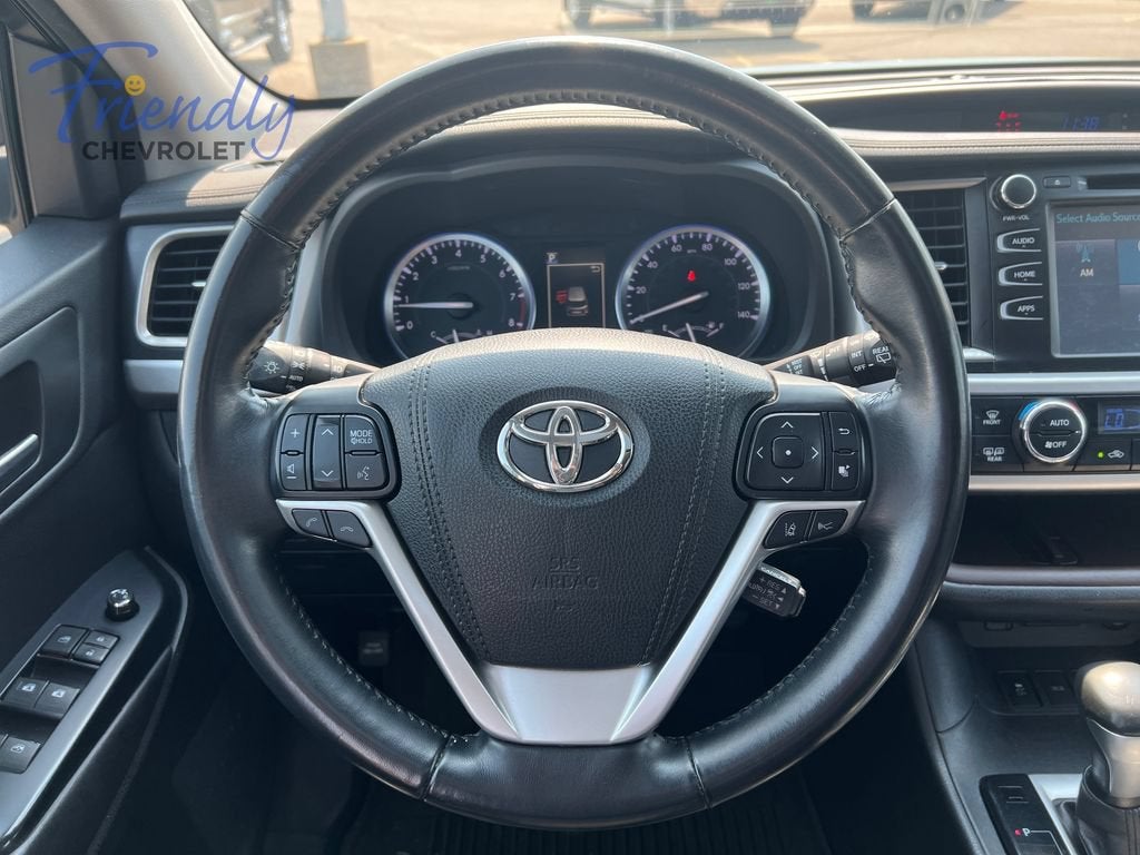 2017 Toyota Highlander SE