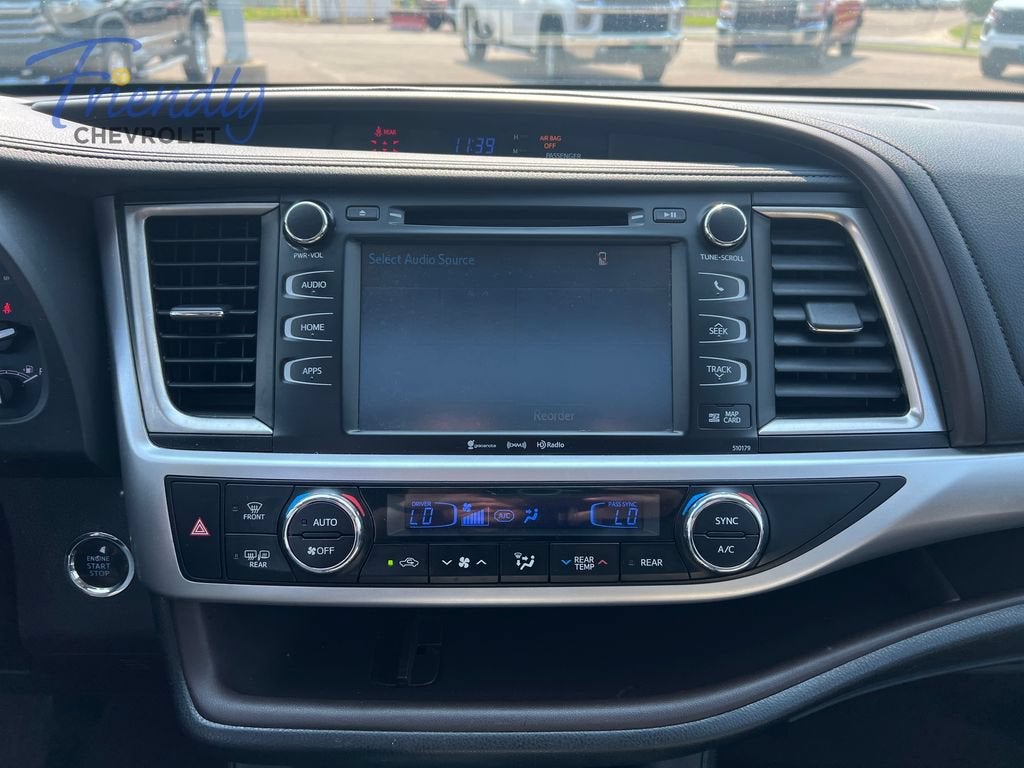 2017 Toyota Highlander SE