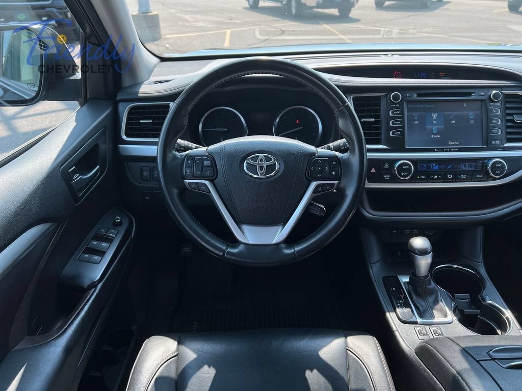 2017 Toyota Highlander SE
