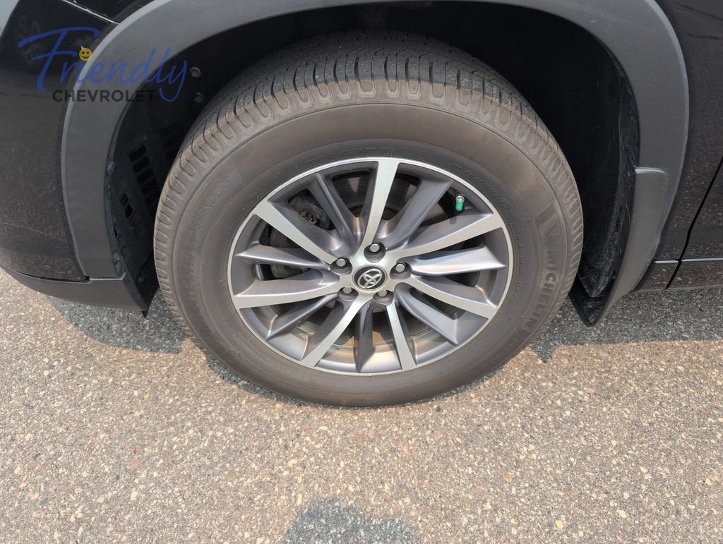 2017 Toyota Highlander SE