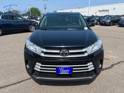 2017 Toyota Highlander SE