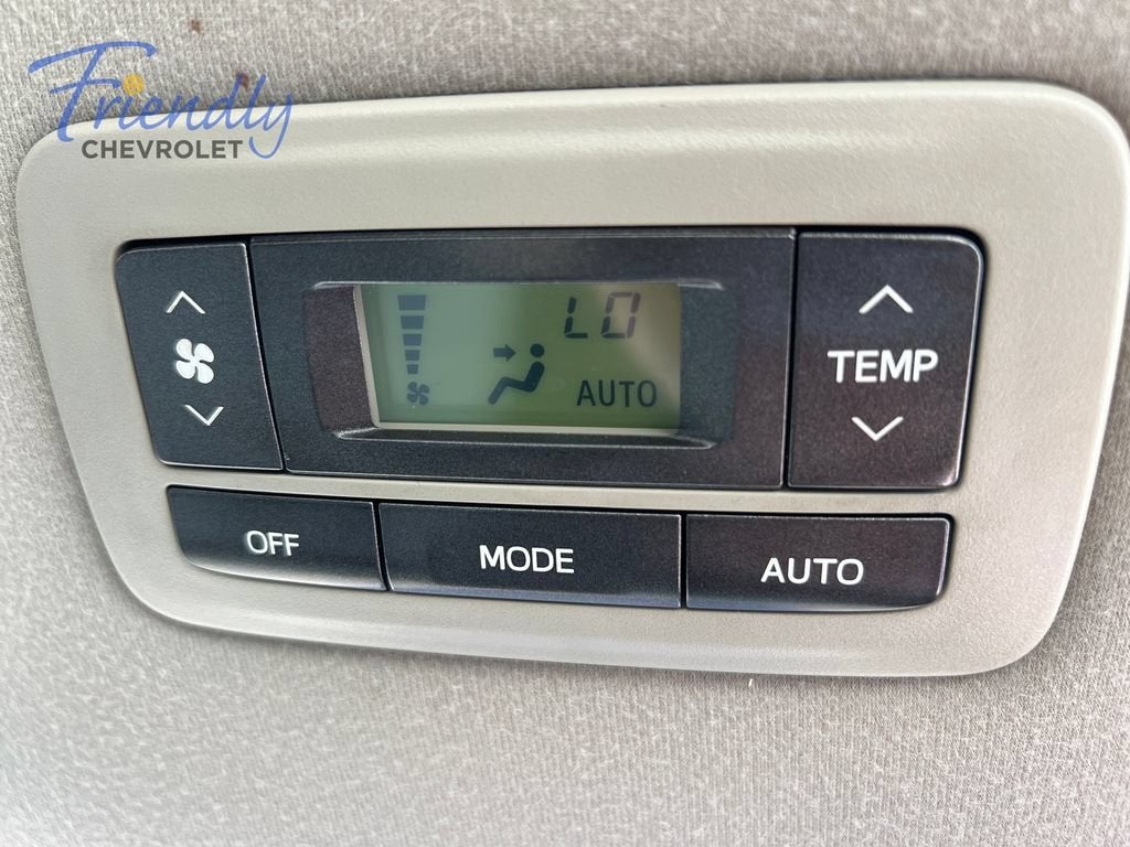 2012 Toyota Sienna XLE V6 8 Passenger