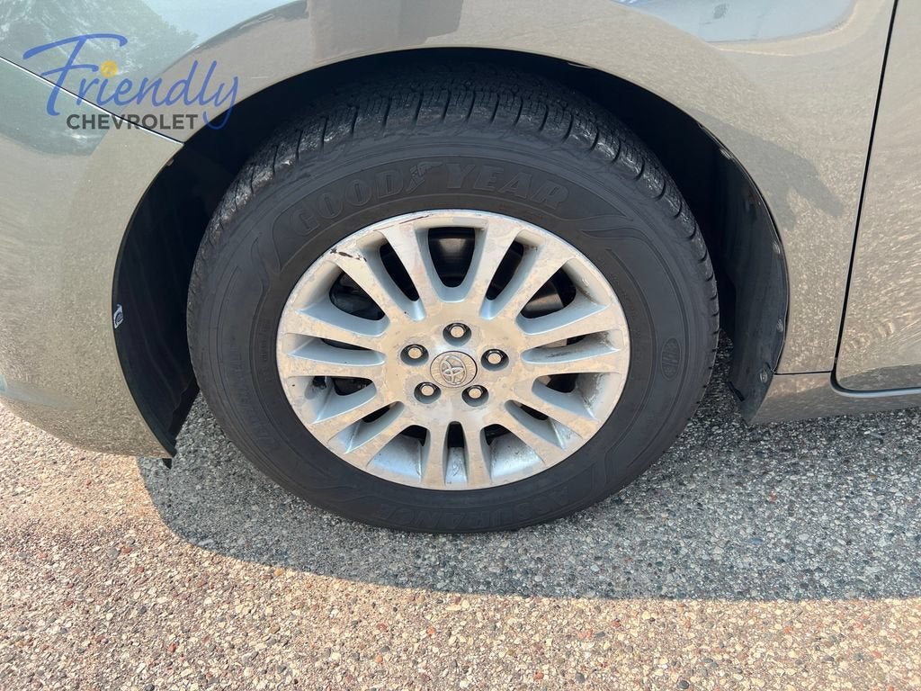 2012 Toyota Sienna XLE V6 8 Passenger