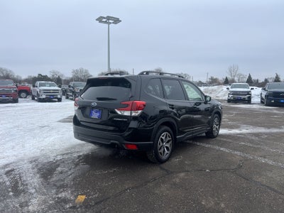 2022 Subaru Forester Premium