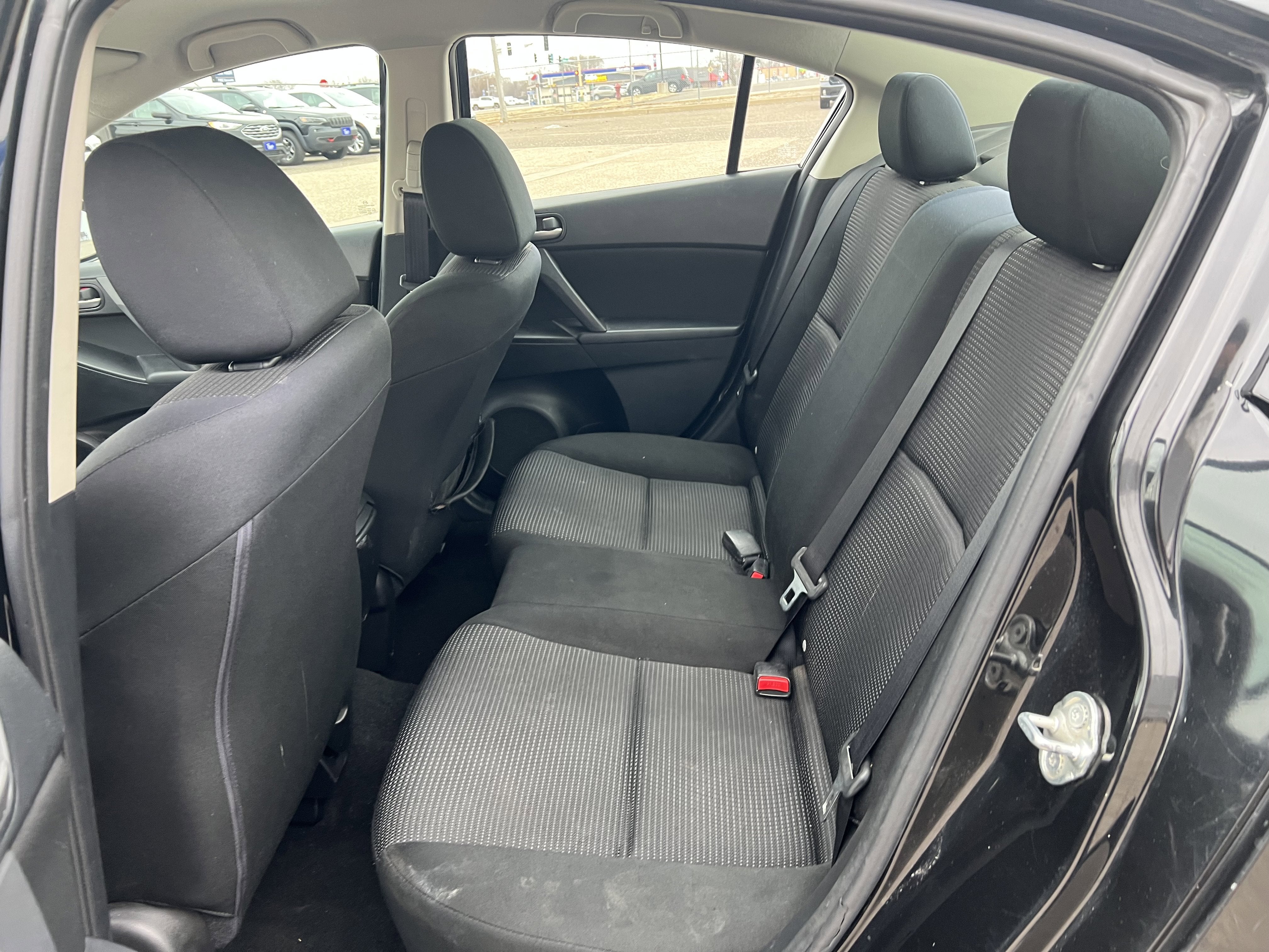 2013 Mazda Mazda3 i Sport