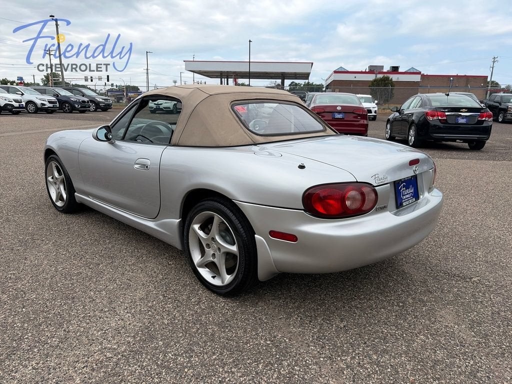2003 Mazda Mazda MX-5 Miata Cloth