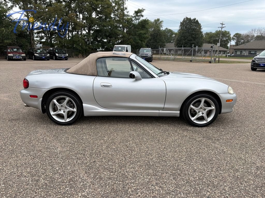 2003 Mazda Mazda MX-5 Miata Cloth