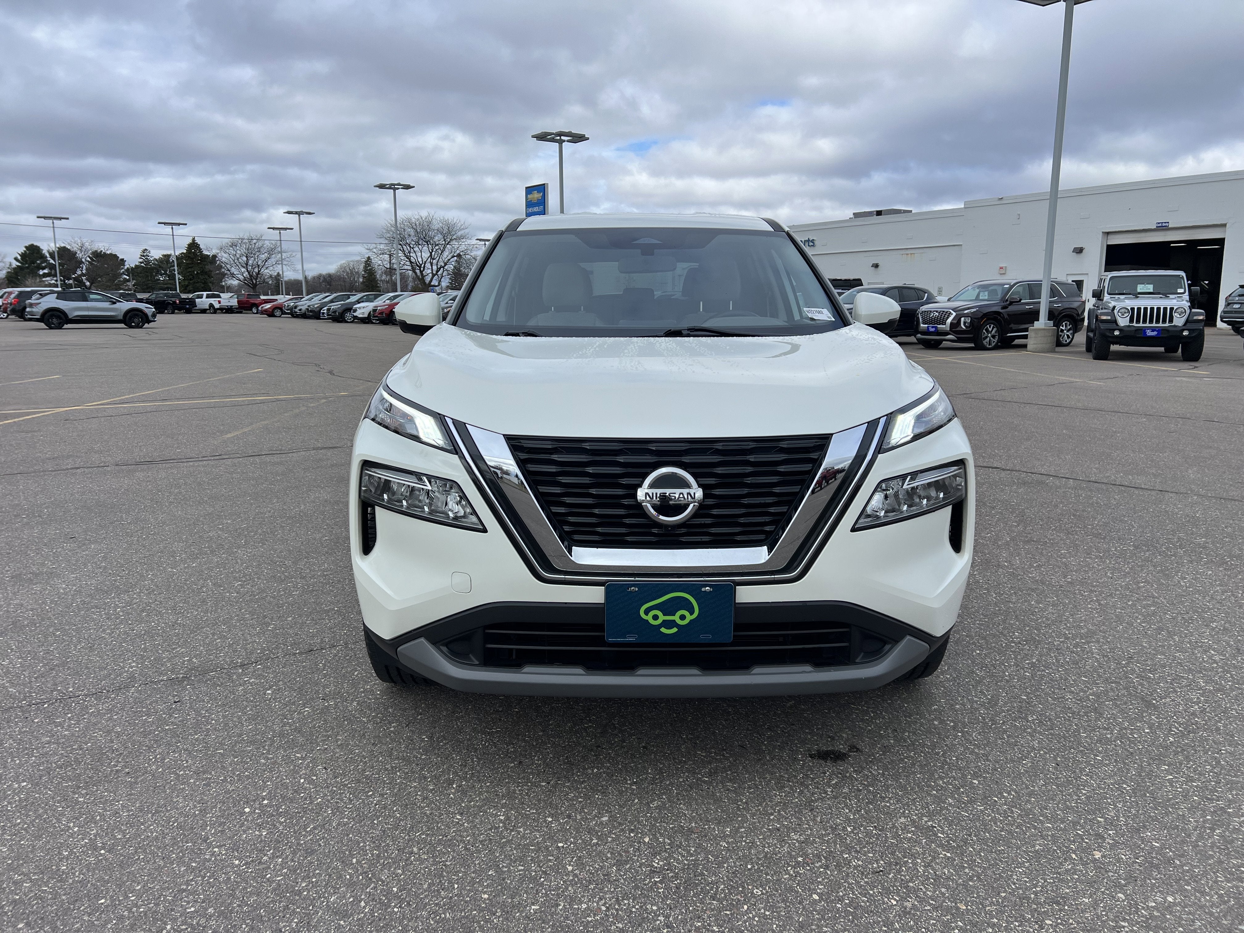 Used 2021 Nissan Rogue SV with VIN JN8AT3BB8MW227682 for sale in Fridley, Minnesota