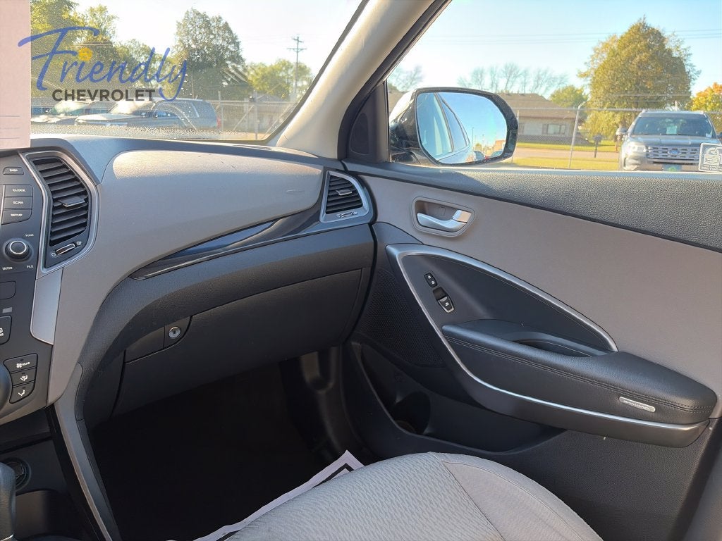 2016 Hyundai Santa Fe SE