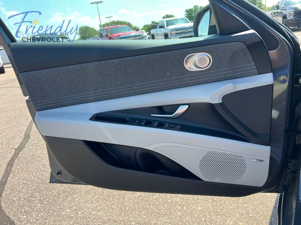 2025 Hyundai Elantra Limited