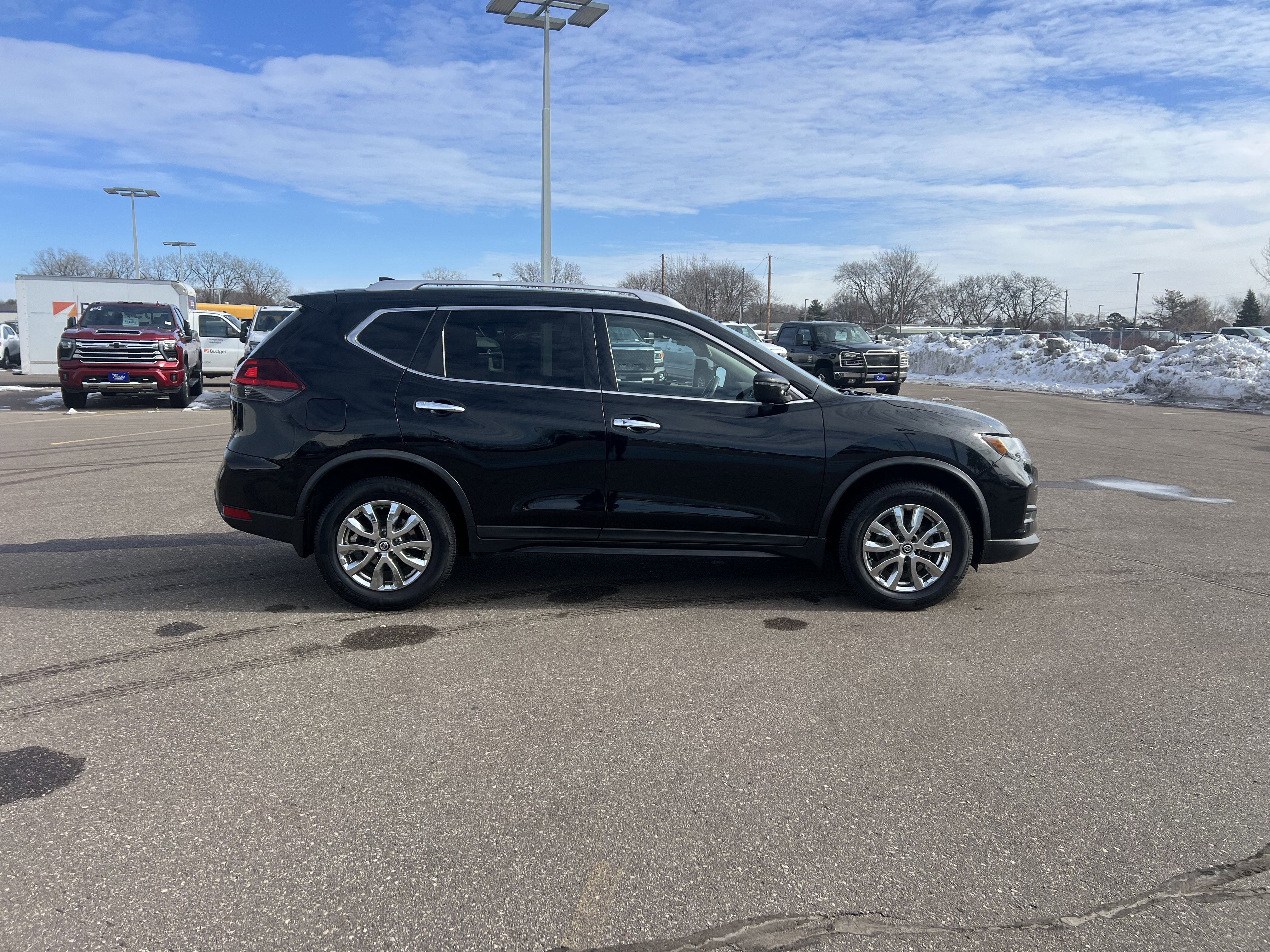 2018 Nissan Rogue SV