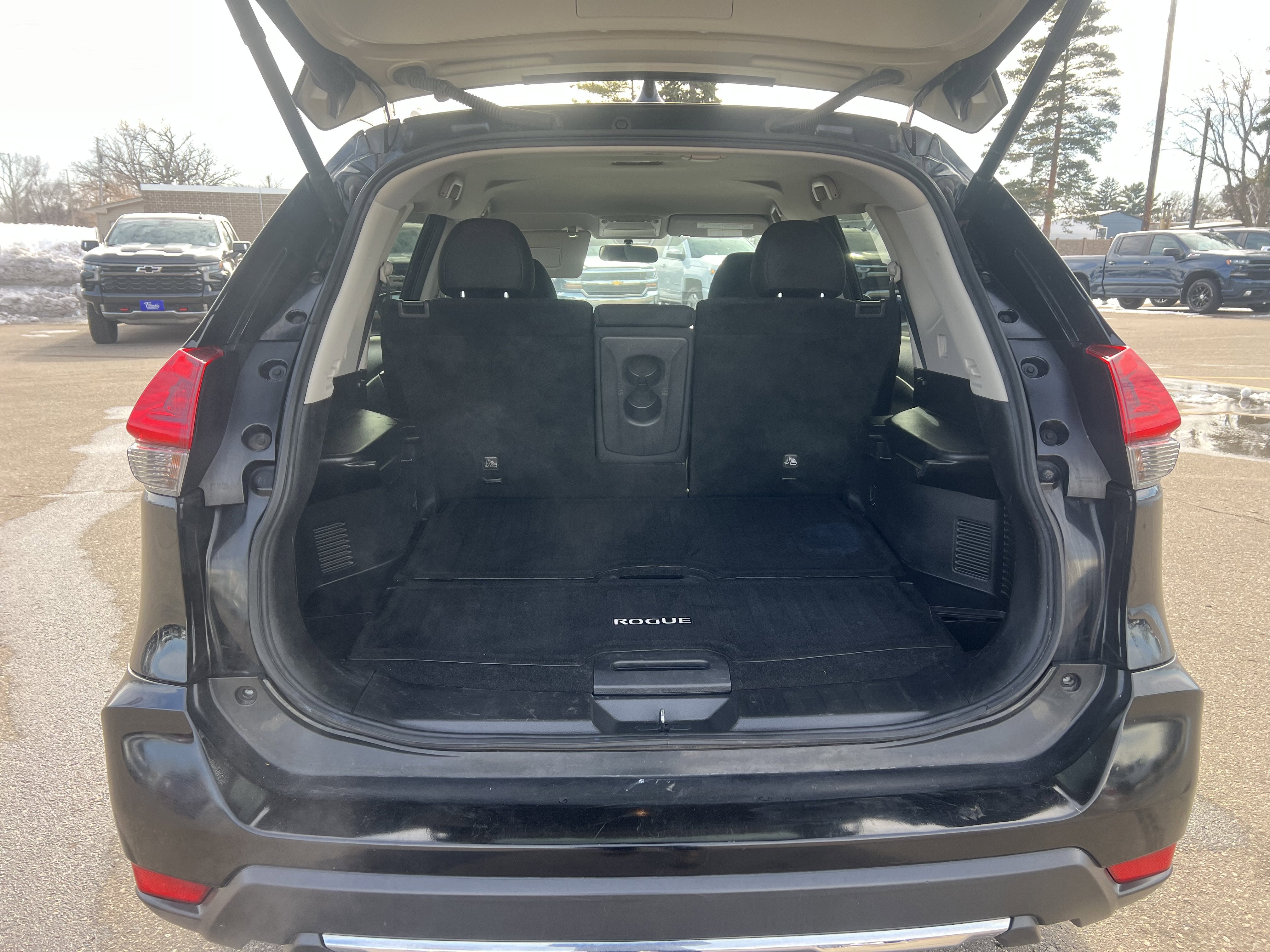 2018 Nissan Rogue SV