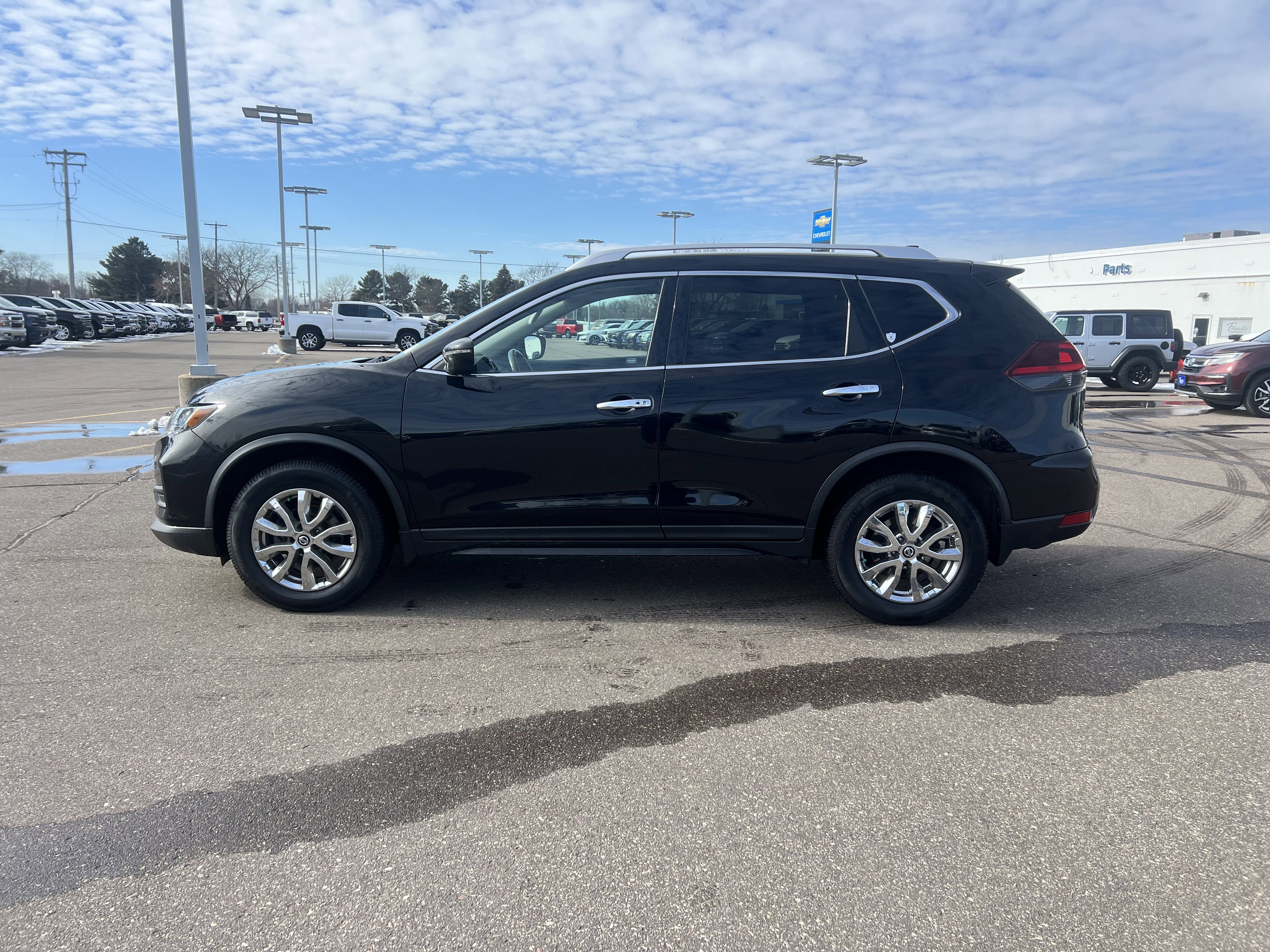 2018 Nissan Rogue SV