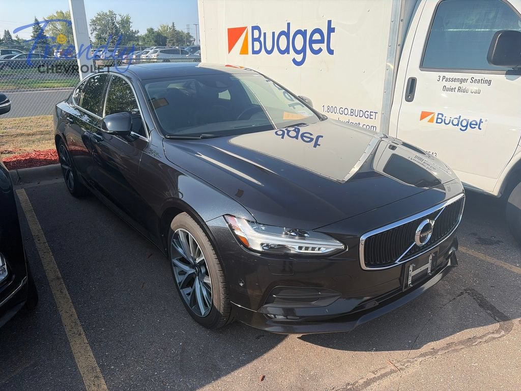2017 Volvo S90 T6 Momentum