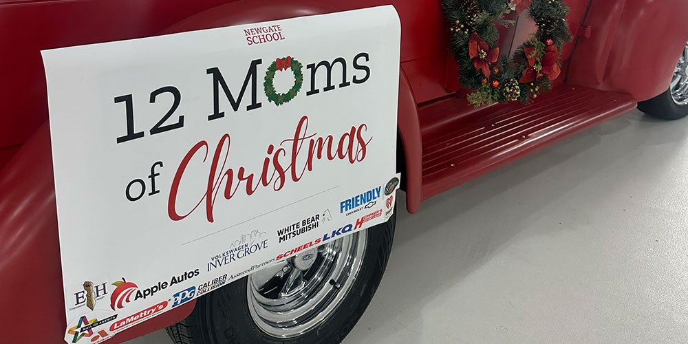 12 Moms of Christmas