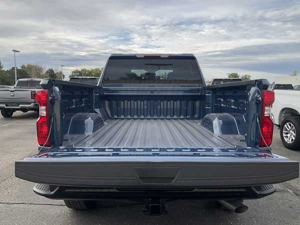 2025 Chevrolet Silverado HD bed