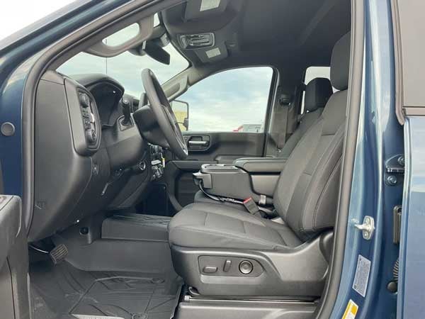 2025 Chevrolet Silverado HD interior